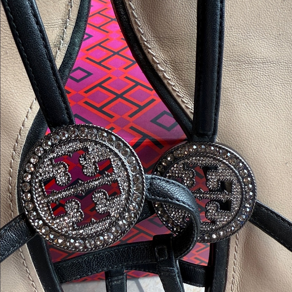 Tory Burch Liana Flat Sandal 🖤 - Picture 10 of 12